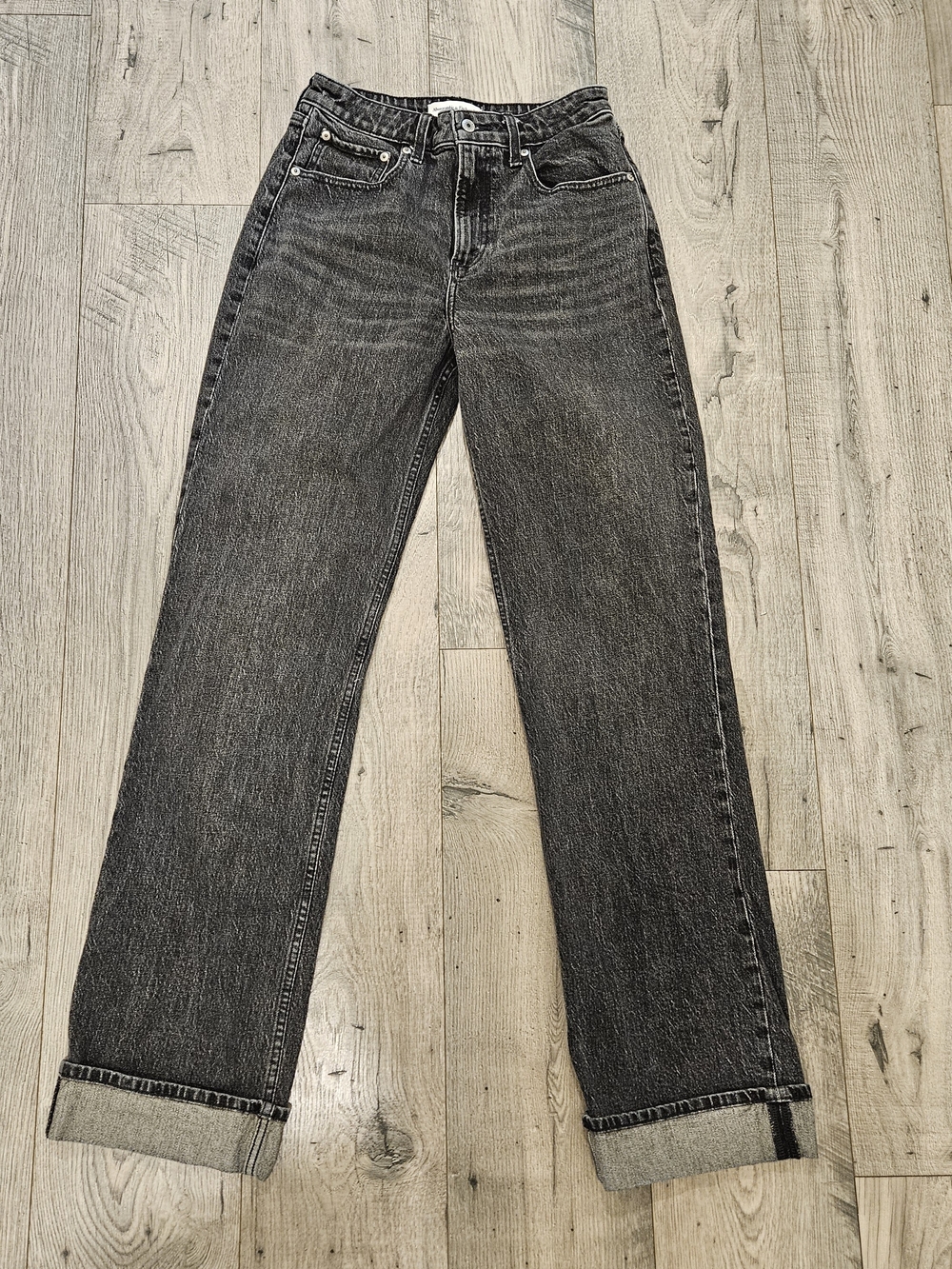 Abercrombie & Fitch Charcoal 90's Relaxed High-Rise Straight Jeans Sz. 27 Long